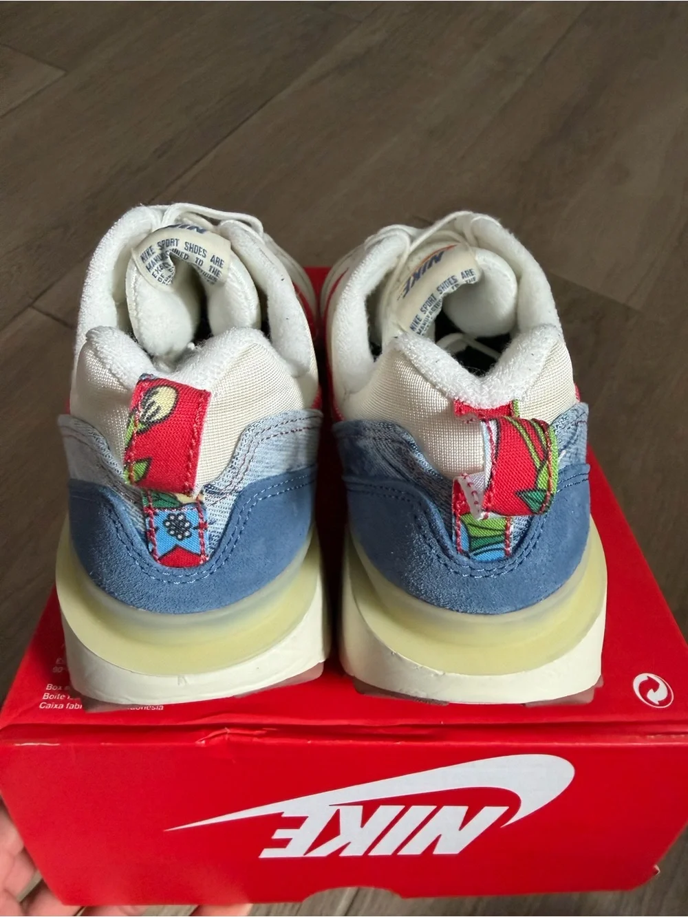 Nike Air Max Dawn ( box without lid ) - Picture 5 of 7